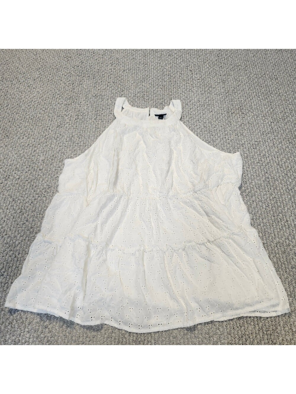 Torrid White Eyelet Sleeveless Blouse Size 3 - Picture 7 of 8